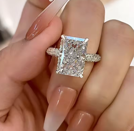 Minimalist Rectangular CZ Ring