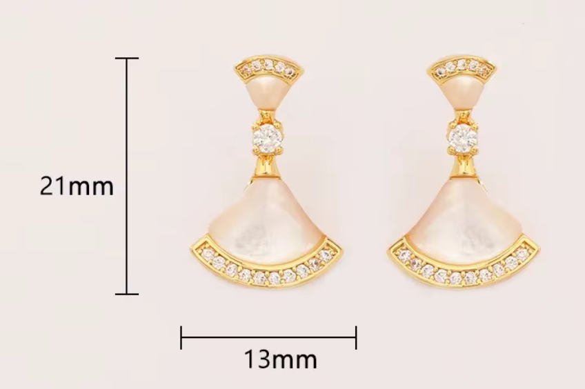 Elegant Mother-of-Pearl Fan-Shaped Zircon Stud Earrings – Luxury S925 Silver Needle Jewelry