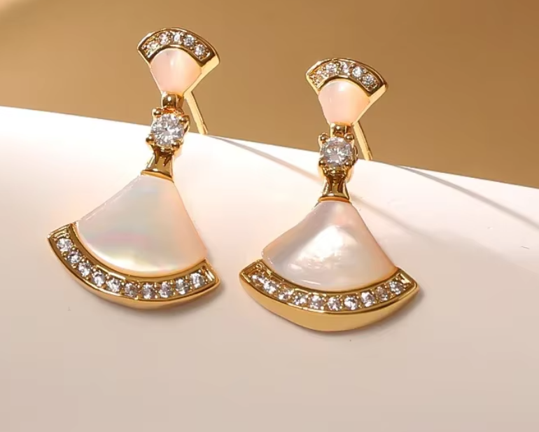 Elegant Mother-of-Pearl Fan-Shaped Zircon Stud Earrings – Luxury S925 Silver Needle Jewelry