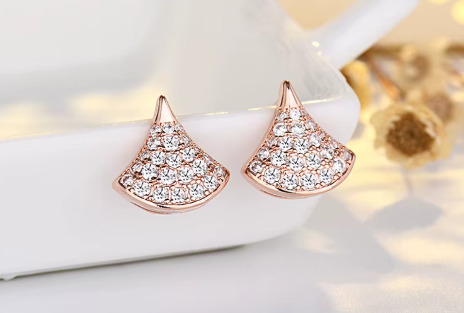 D-Color Moissanite Earrings – S925 Sterling Silver Light Luxury High-End Studs