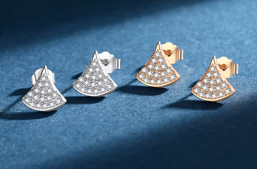 D-Color Moissanite Earrings – S925 Sterling Silver Light Luxury High-End Studs